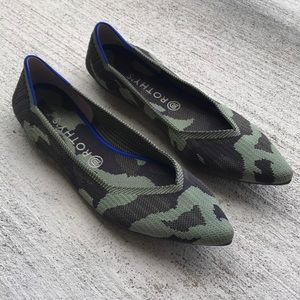 Rothy’s ‘The Point’ in Olive Camo